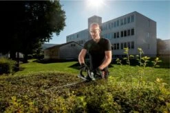 Metabo Akku-Heckenschere AHS 18-45 V, Karton, 18V 1x2Ah Li-Ion + ASC 55, 600466860