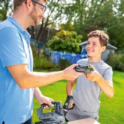 LUX 20 V Li-Ion Akku 1 PowerSystem 2 Ah 7 LUX 20 V Li-Ion Akku 1 PowerSystem 2 Ah – Bild 7